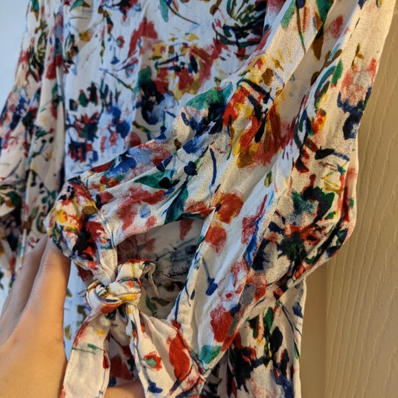 Beautiful Colorful Top - Picture 4 of 7